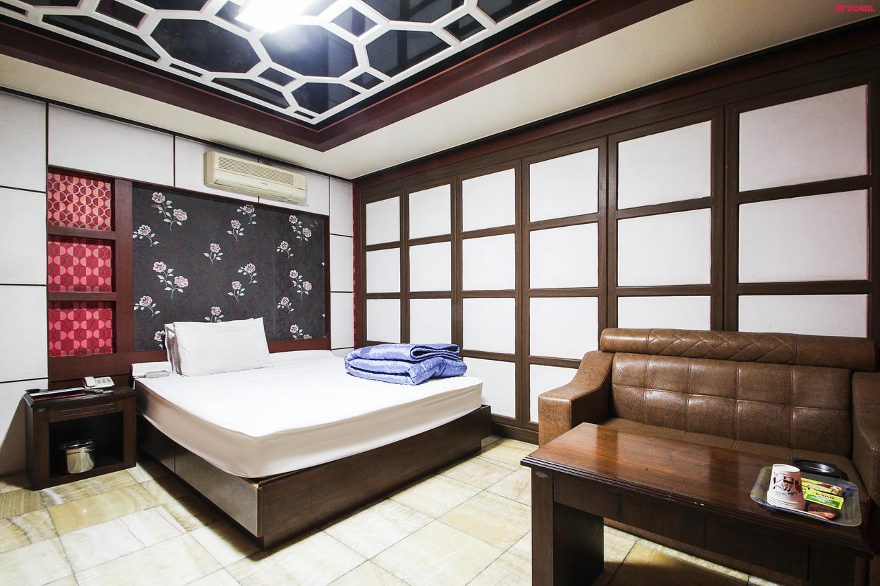 Plus Motel Busan Exterior foto